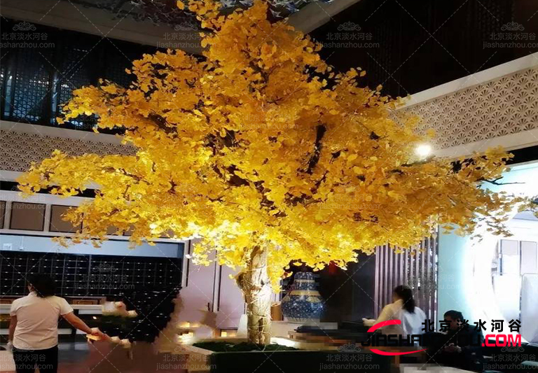 具匠心雕細(xì)琢根據(jù)真樹模擬訂制高端仿真樹對細(xì)枝末節(jié)都是一絲不茍