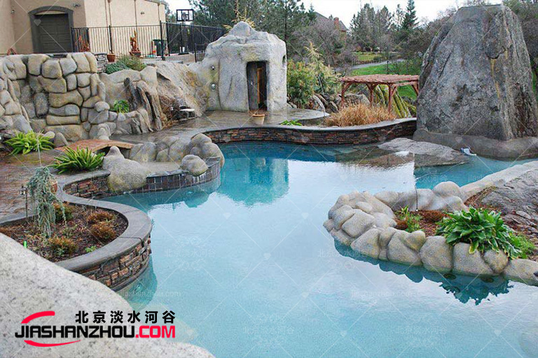 武漢馬哥孛羅酒店塑石假山景觀改造恢復雜草叢生花園中的秩序