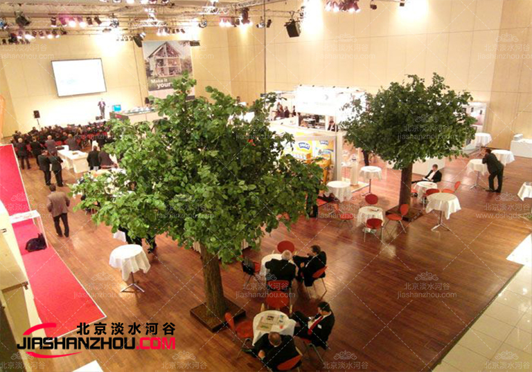 仿真樹與自然環境協調共生直接保護和改善自然景觀