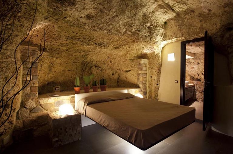 北京洞穴酒店廠家在內(nèi)蒙烏海甘德爾山施工