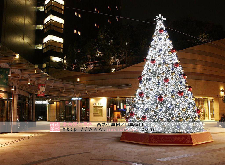 如何分步驟進行人造仿真樹圣誕樹裝飾美陳