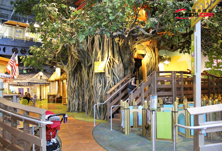 仿真榕樹裝飾孩子們的空間