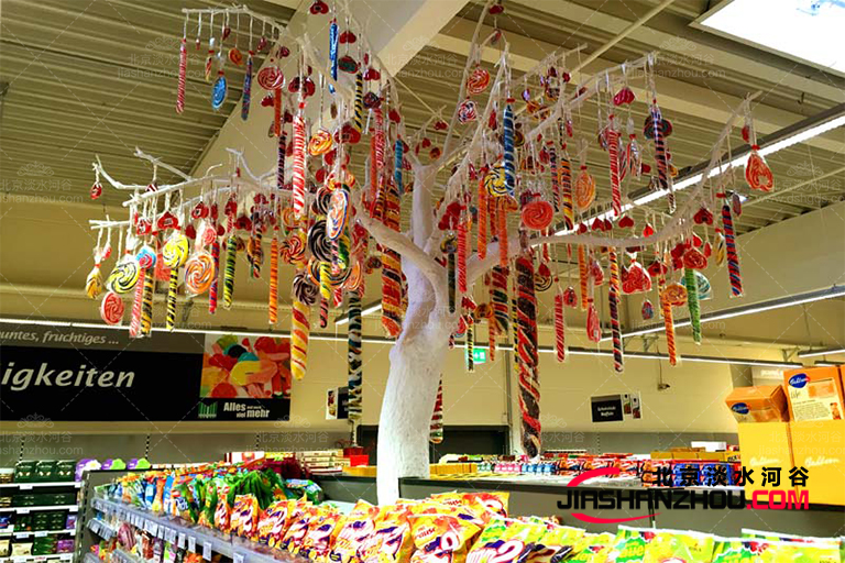 美的春節(jié)美陳 仿真樹讓家里有春節(jié)儀式感