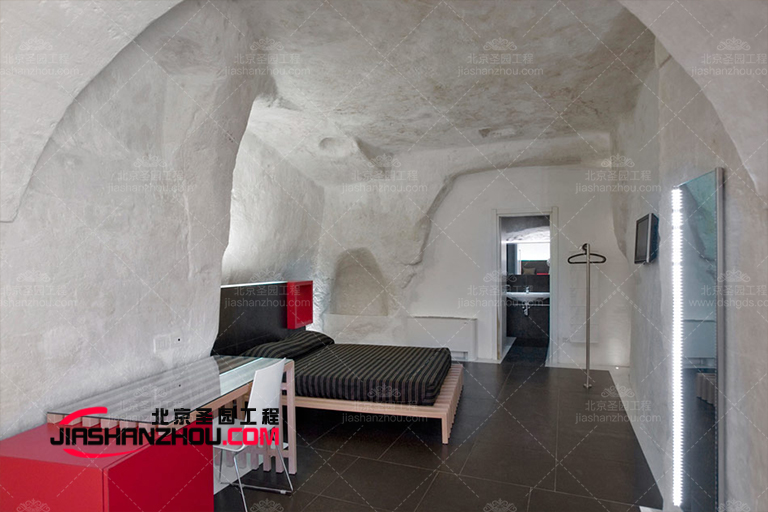 海邊改造的阿利亞納式洞穴鹽洞小屋美得令人沉醉