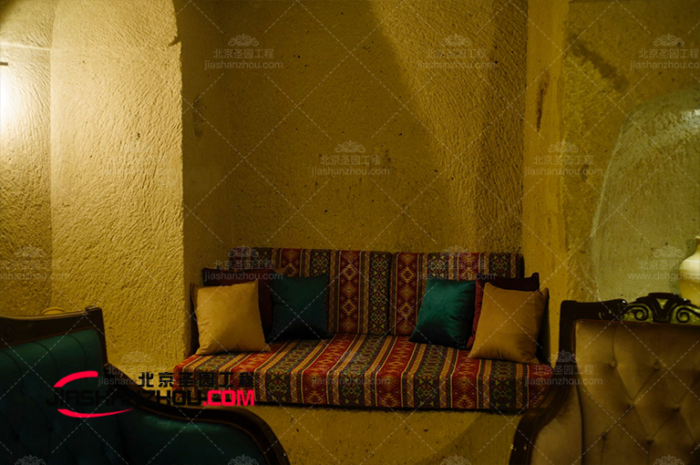 現(xiàn)代仿真天然巖洞酒店設(shè)計(jì)布局和尺寸令人印象深刻