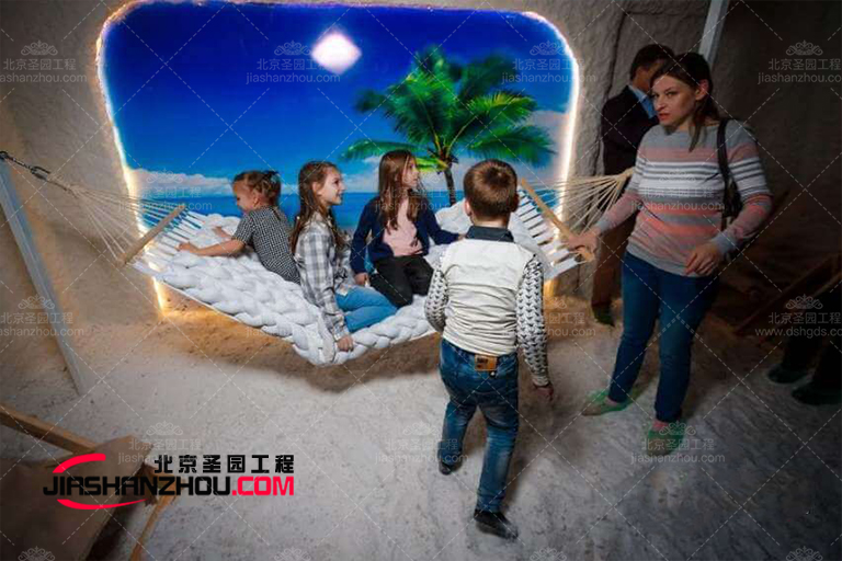 仿真洞穴主題兒童鹽療房使用豐富的色調吸引了孩子的目光