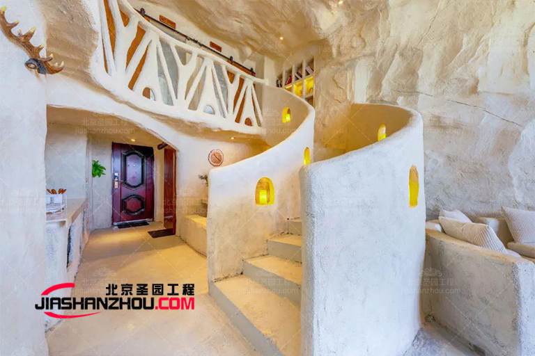 男孩和女孩共享仿真洞穴酒店房間的創(chuàng)意設(shè)計(jì)想法