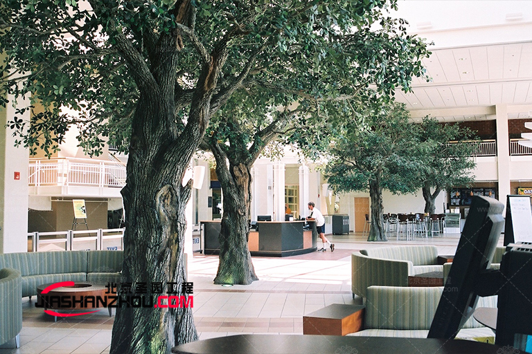 蕪湖市灣址東湖公園仿真樹(shù)裝飾展示公園的個(gè)性