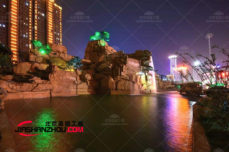 塑石假山景觀水池是萬(wàn)科觀承別墅后院或前院的妙補(bǔ)充