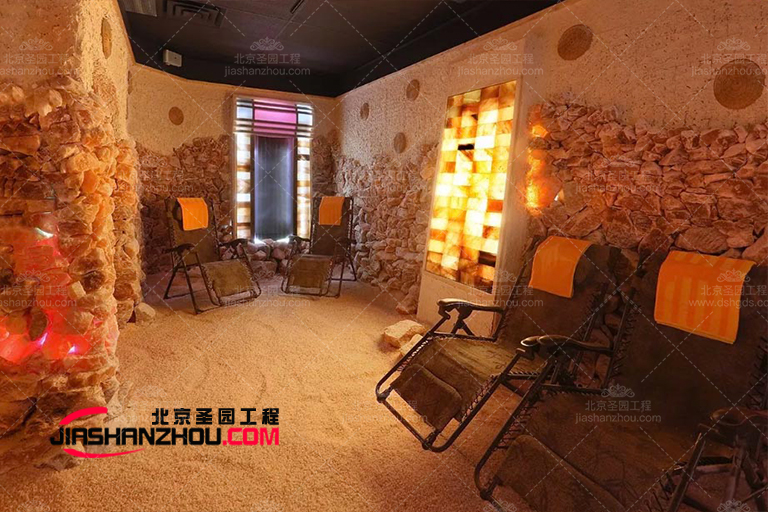 汗蒸房洞穴式鹽療房巧妙運(yùn)用了微妙的設(shè)計(jì)元素 前衛(wèi)而優(yōu)雅