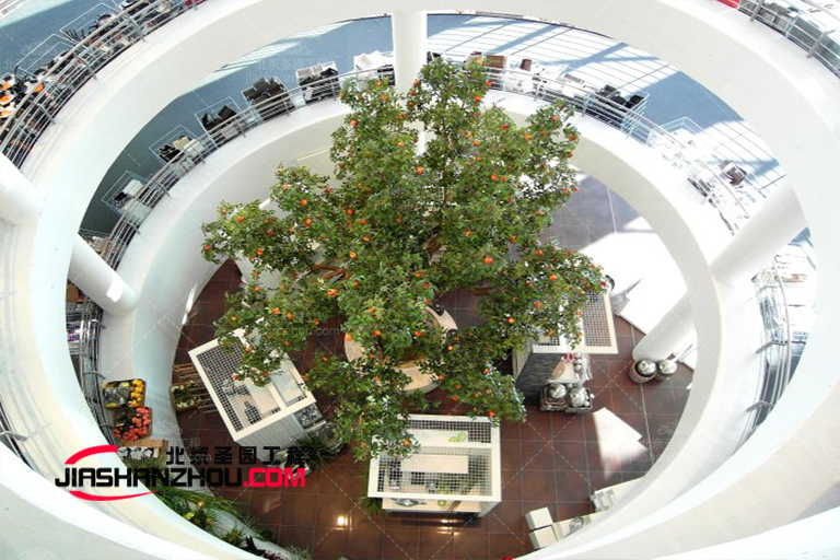 揚州五環(huán)廣場7米人工仿真樹裝飾竣工驗收