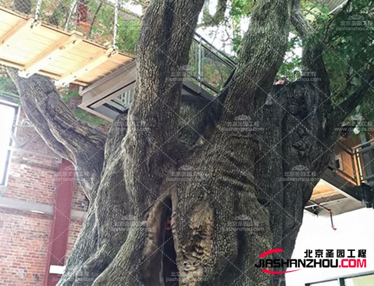 仿真樹是手工與現代科技技術相結合出的裝飾品