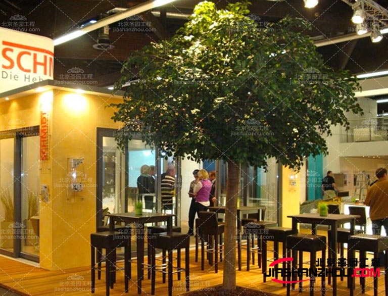 仿真樹作為園林景觀帶主要產(chǎn)品 分類都有哪些呢？