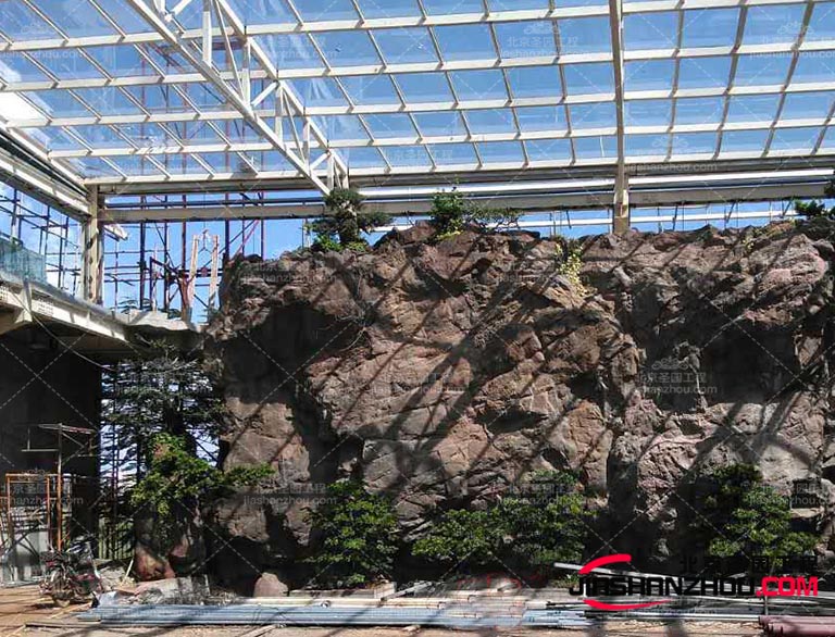 根據客戶的需求塑石假山可以做出各種各樣的形態(tài)與風格