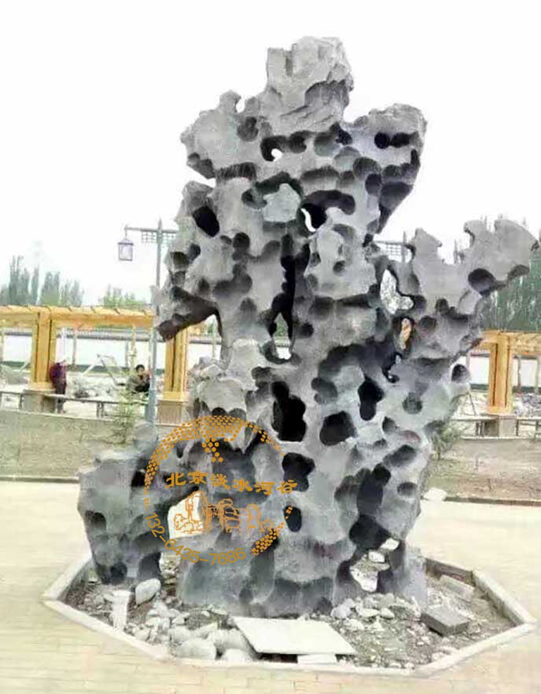 仿真太湖石.jpg 仿真太湖石