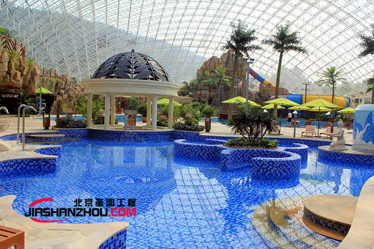 水泥假山.jpg 水泥假山.jpg