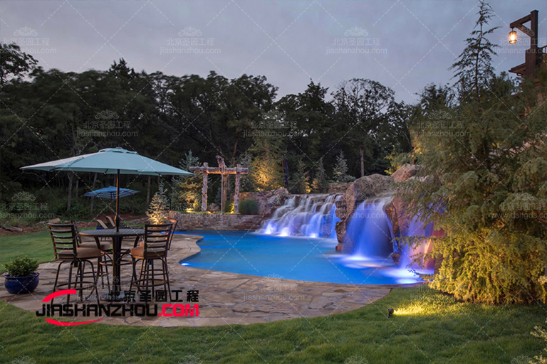 水泥假山.jpg 水泥假山.jpg