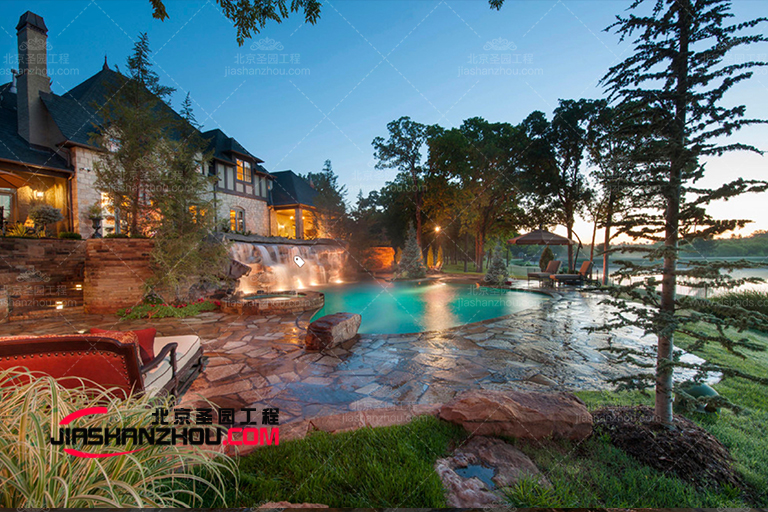 仿真假山.jpg 仿真假山.jpg