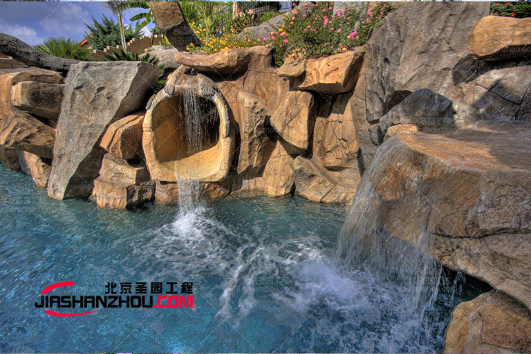 水泥假山.jpg 水泥假山.jpg